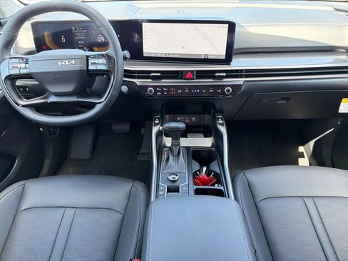 New 2026 Kia Sorento EX FWD image 9
