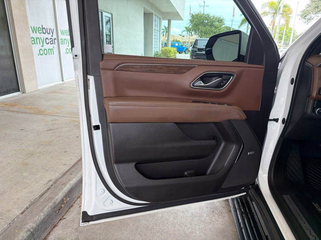 Used 2022 Chevrolet Tahoe High Country RWD image 40
