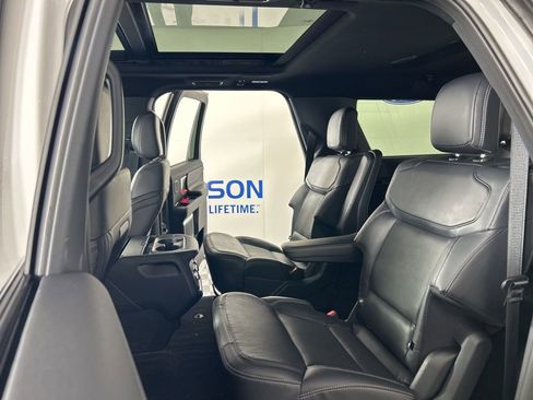 New 2025 Ford Expedition Max Platinum w/ Stealth Performance Package image 27