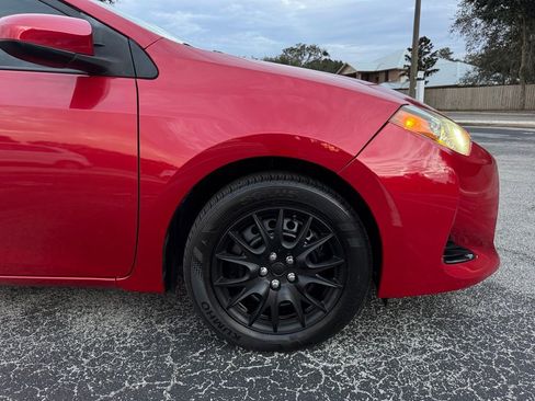 Used 2018 Toyota Corolla LE image 13