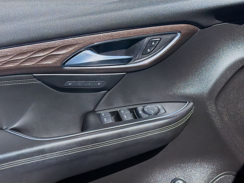 Used 2023 Buick Envision Avenir FWD image 17