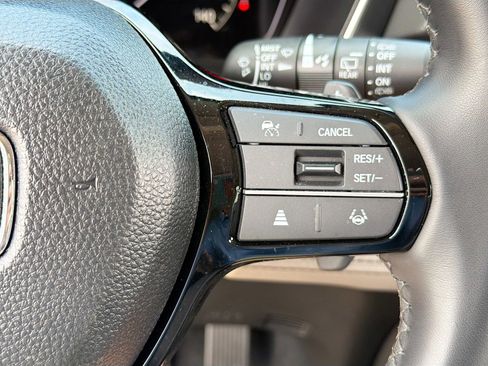 Used 2025 Honda Pilot EX-L image 17