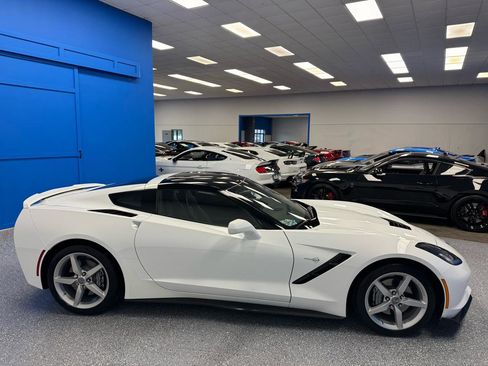 Used 2015 Chevrolet Corvette Stingray Coupe w/ 2LT Preferred Equipment Group RWD image 7