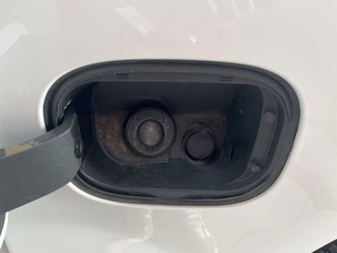 Used 2023 Chevrolet Silverado 1500 LT image 42