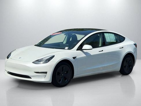 Used 2023 Tesla Model 3 Standard Range RWD image 5