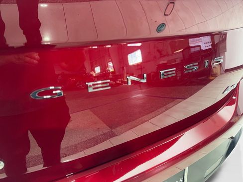 Used 2023 Genesis G70 2.0T image 21