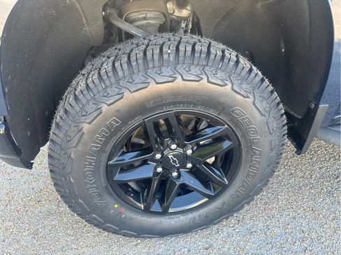 Used 2021 Chevrolet Silverado 1500 LT Trail Boss image 13