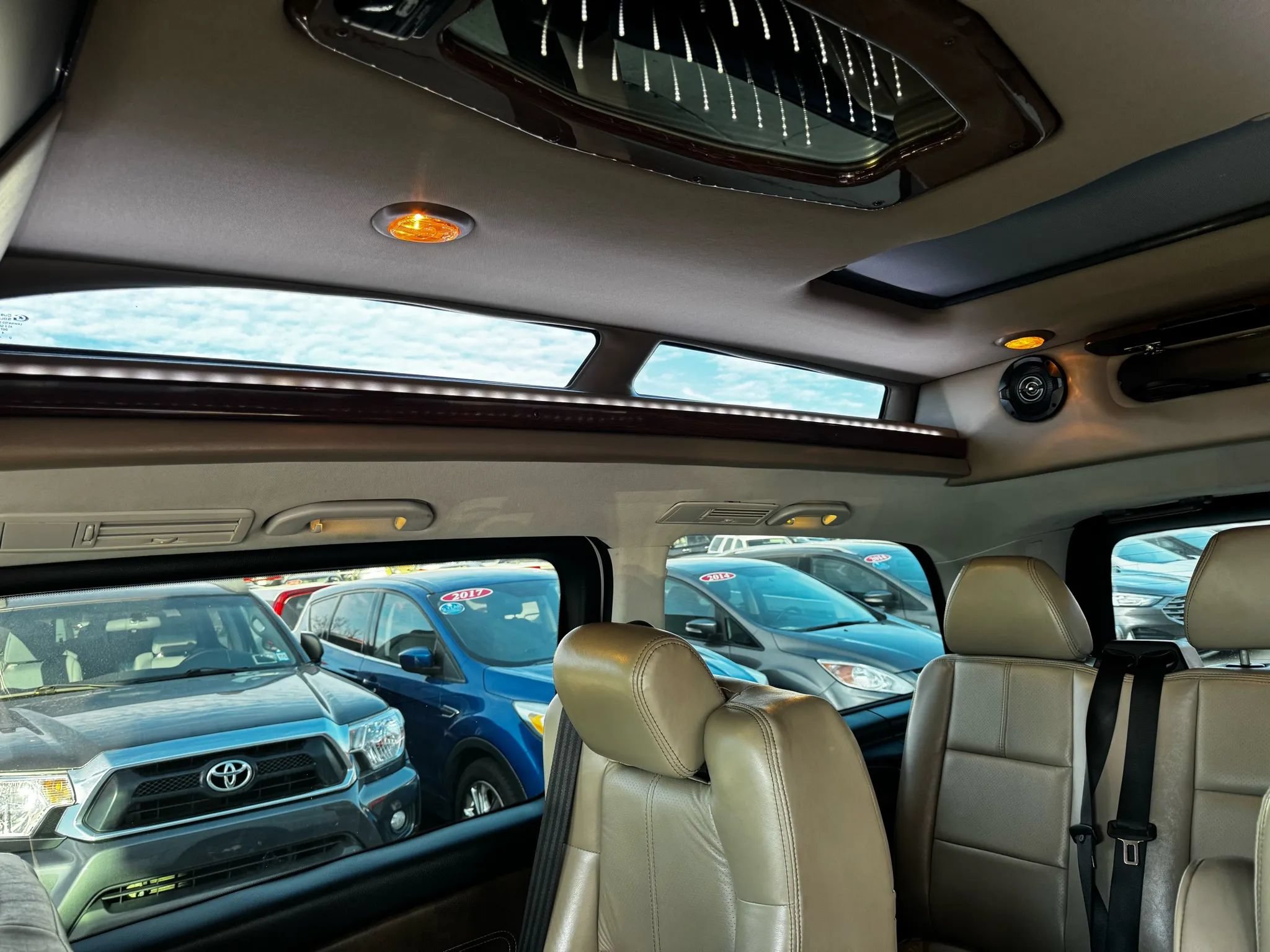 Used 2017 Mercedes-Benz Metris Passenger image 74