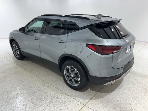 Used 2024 Chevrolet Blazer LT w/ Convenience Package FWD image 3