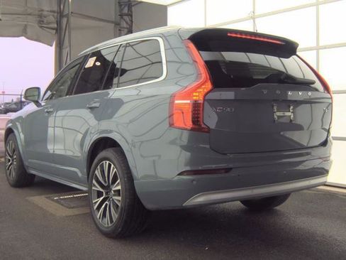 Used 2022 Volvo XC90 T6 Momentum w/ Climate Package image 5
