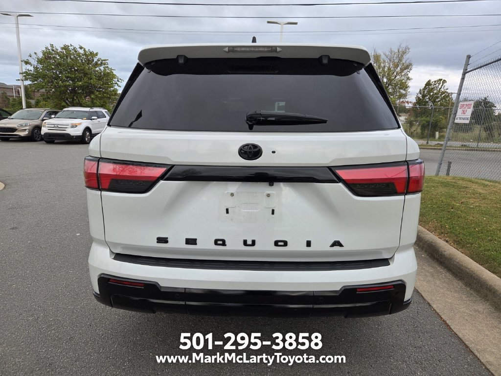 Used 2024 Toyota Sequoia Platinum AWD/4WD image 5