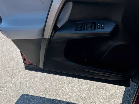 Used 2018 Toyota RAV4 XLE image 12