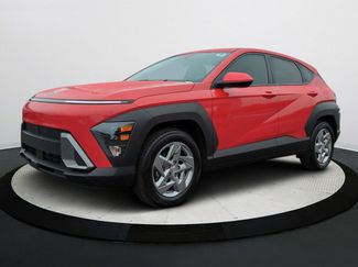 Certified 2025 Hyundai Kona SE video 1