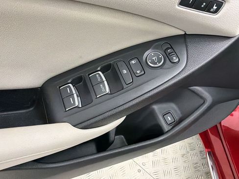 Used 2021 Honda Accord Touring image 13