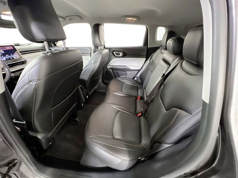 Used 2022 Jeep Compass Limited image 22