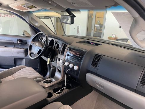 Used 2010 Toyota Tundra 4x4 Double Cab image 31