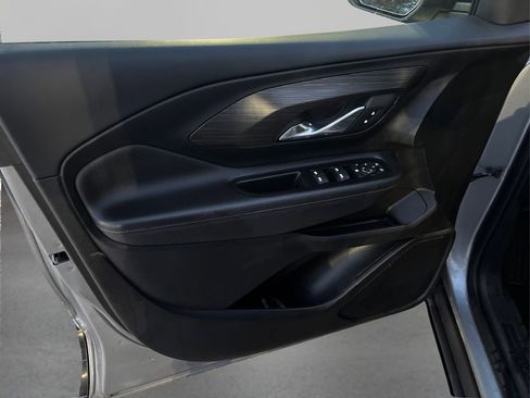 Used 2023 GMC Terrain SLE image 21