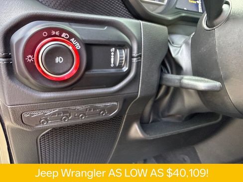 Used 2025 Jeep Wrangler Rubicon w/ Safety Group AWD/4WD image 28