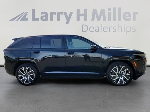 New 2025 Jeep Wagoneer S Limited image 6