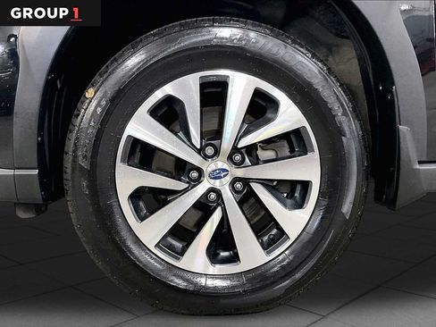 Used 2024 Subaru Outback Premium AWD/4WD image 11