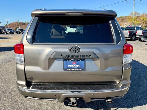 Used 2011 Toyota 4Runner SR5 image 4