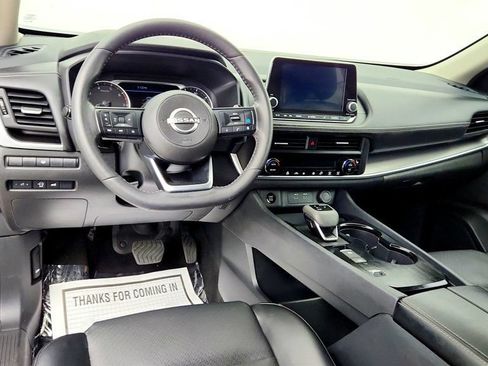 Used 2024 Nissan Rogue SV w/ SV Premium Package FWD image 13