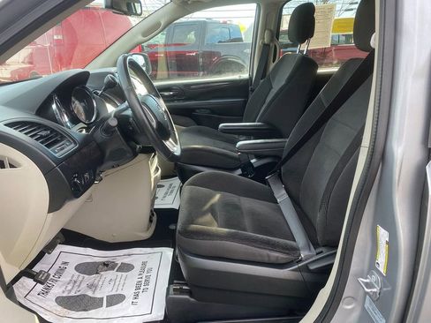 Used 2017 Dodge Grand Caravan SE w/ Power Window Group image 12