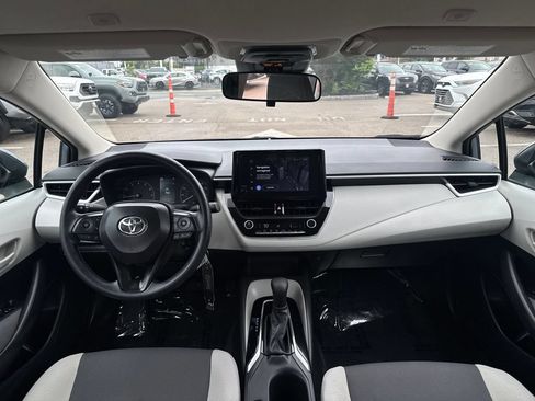 Used 2024 Toyota Corolla LE FWD image 11