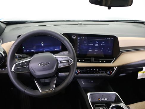 New 2026 Chevrolet Equinox ACTIV AWD/4WD image 18