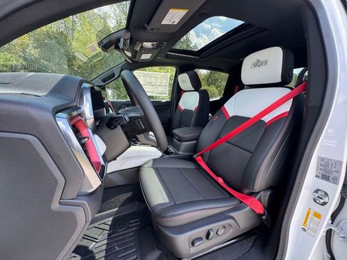 New 2026 GMC Canyon AT4X w/ AT4X AEV Edition image 5