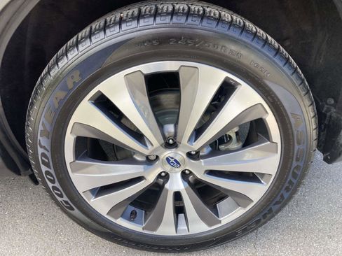 Used 2022 Subaru Ascent Limited AWD/4WD image 13