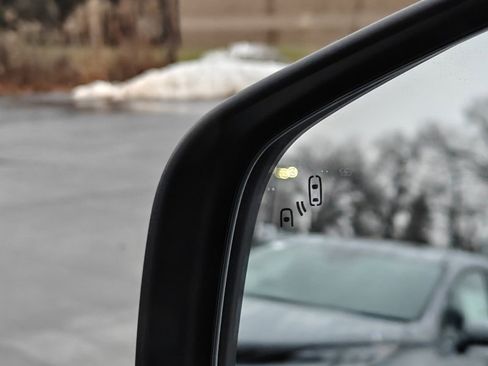 Certified 2022 Buick Encore Preferred w/ Safety Package image 14