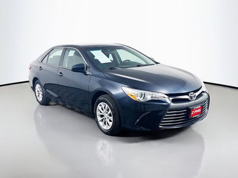Used 2015 Toyota Camry LE FWD image 7