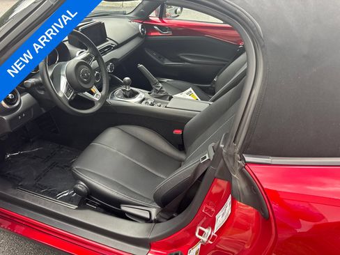 Used 2023 MAZDA MX-5 Miata Grand Touring w/ Weather Package RWD image 5