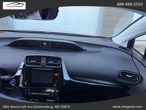 Used 2016 Toyota Prius Two FWD image 14