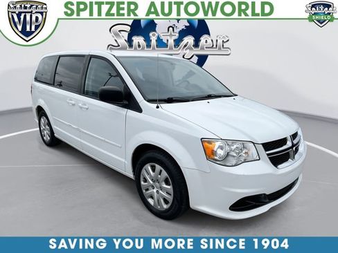 Used 2017 Dodge Grand Caravan SE image 1