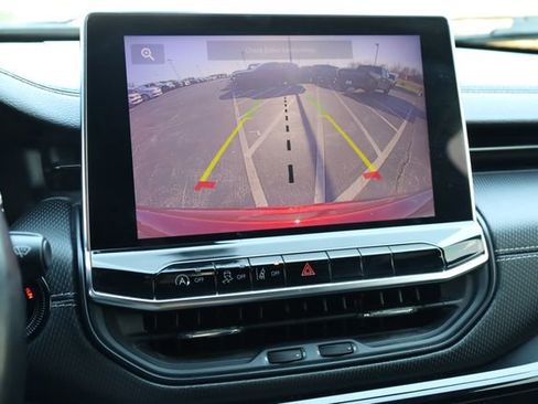 Used 2022 Jeep Compass Altitude w/ Convenience Group image 18