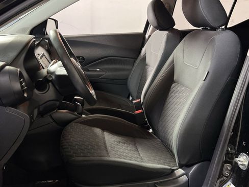 Used 2021 Nissan Kicks S image 11