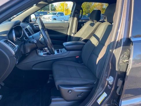 Used 2021 Jeep Grand Cherokee Laredo w/ Security & Convenience Group image 15