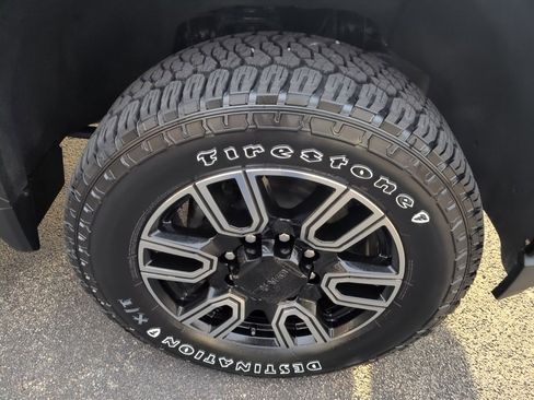 Used 2020 GMC Sierra 2500 AT4 w/ AT4 Premium Package image 15