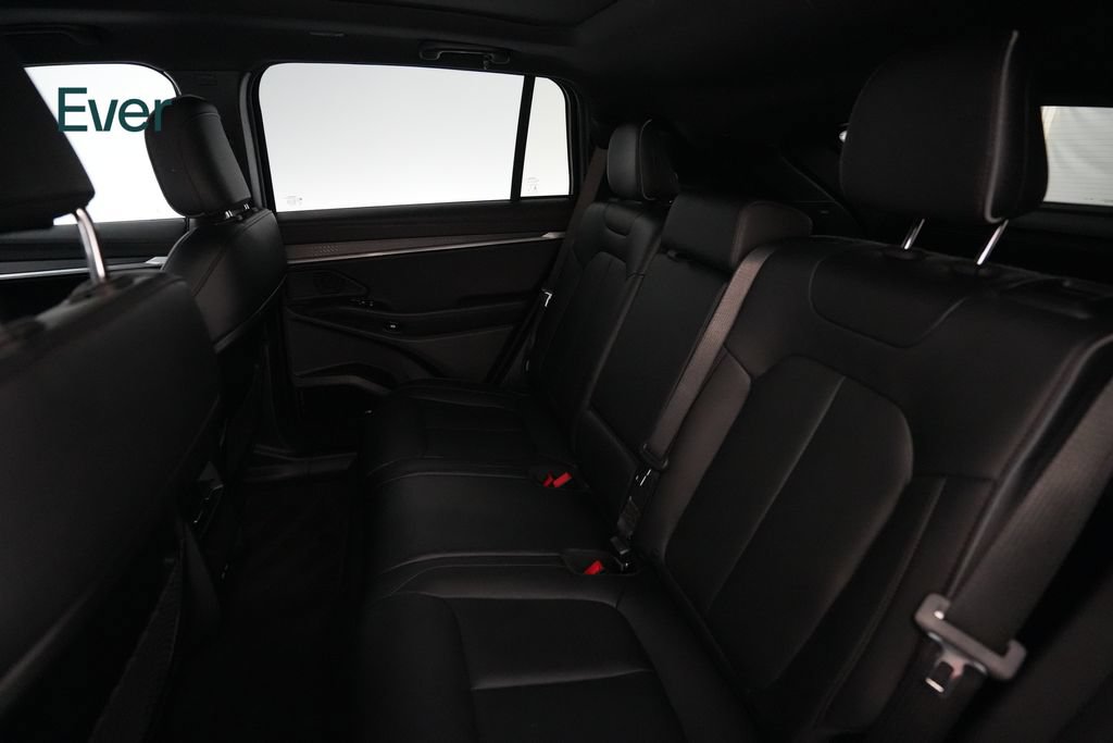 Used 2025 Jeep Wagoneer S Limited AWD/4WD image 24