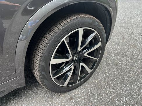 Used 2023 Volvo XC90 B6 Plus w/ Protection Package image 12