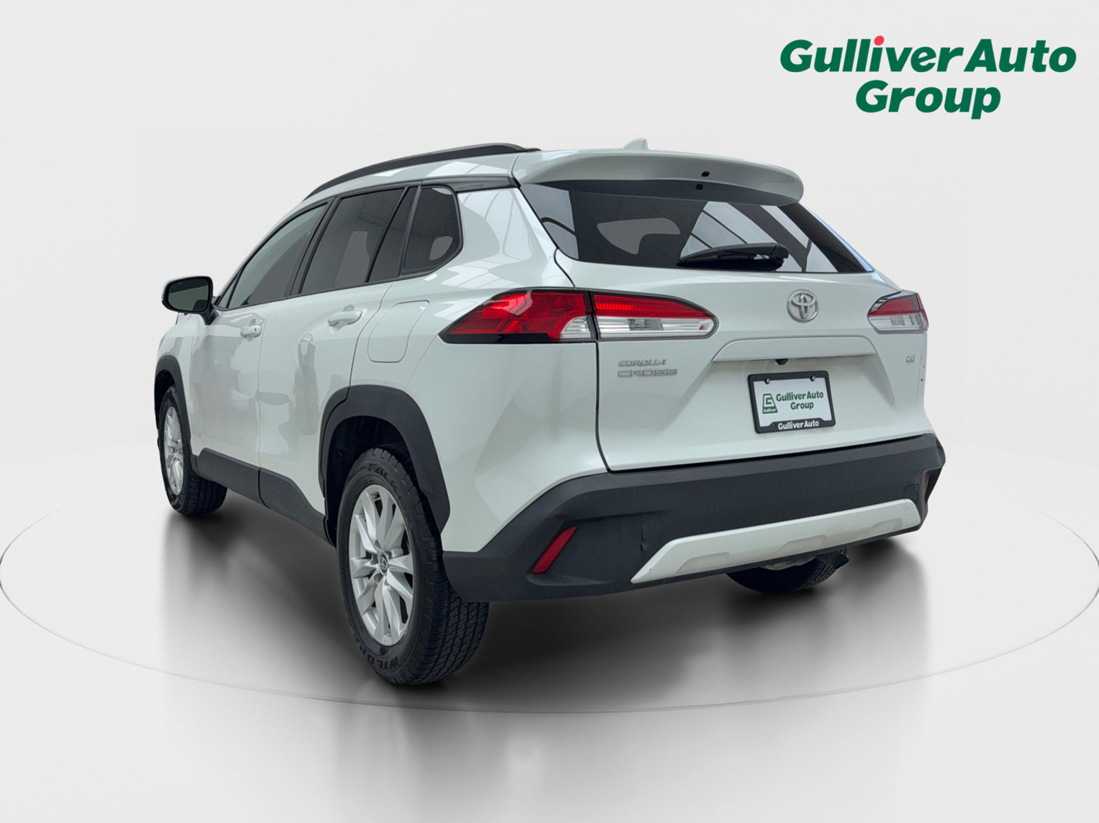 Used 2023 Toyota Corolla Cross LE FWD image 5