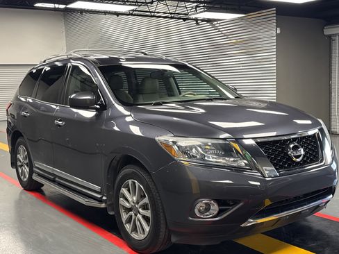 Used 2013 Nissan Pathfinder SL image 7