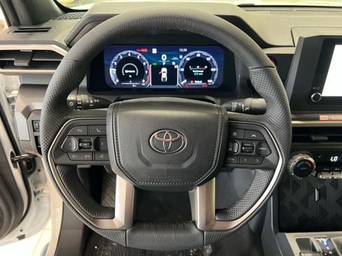 New 2026 Toyota Tacoma TRD Off-Road AWD/4WD image 15