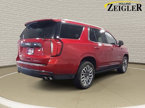 Used 2024 GMC Yukon Denali Ultimate AWD/4WD image 5