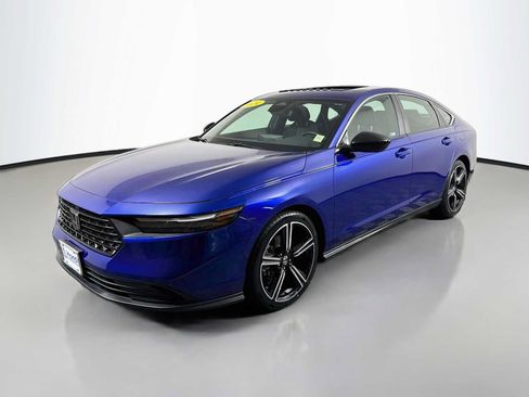 Used 2024 Honda Accord Sport image 3