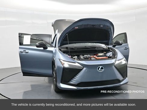 Used 2023 Lexus RZ 450e Premium image 37