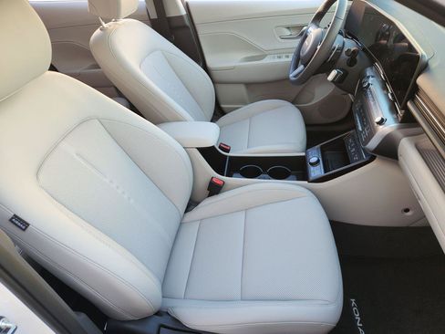 New 2026 Hyundai Kona Limited FWD image 10