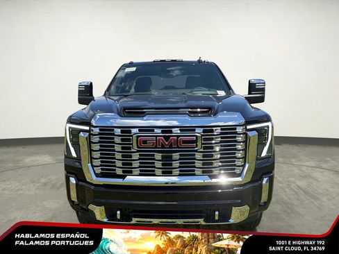 New 2026 GMC Sierra 2500 Denali w/ Denali Reserve Package AWD/4WD image 9